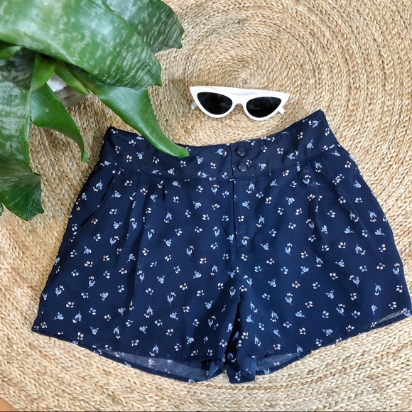 LC Lauren Conrad Pants - LC floral dress shorts